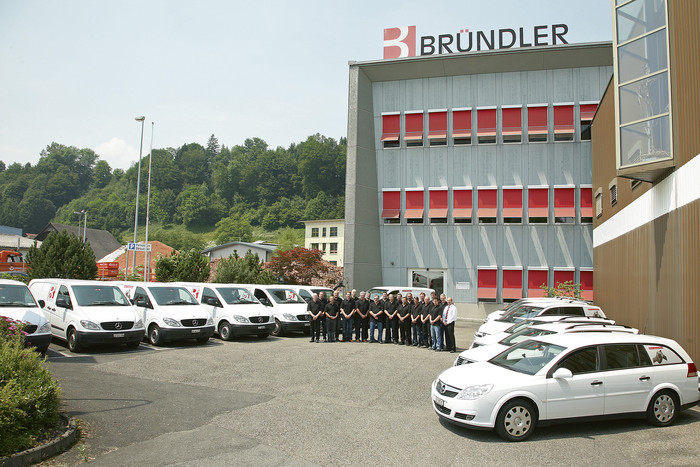 Bründler Service-Team und Fahrzeugflotte
